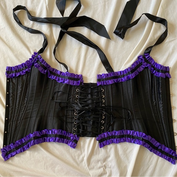 Black and Purple Corset tie back - Picture 2 of 6